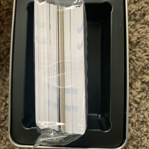 Unopened MLB TOPPS 2021 series one tin!! - Picture 5 of 7